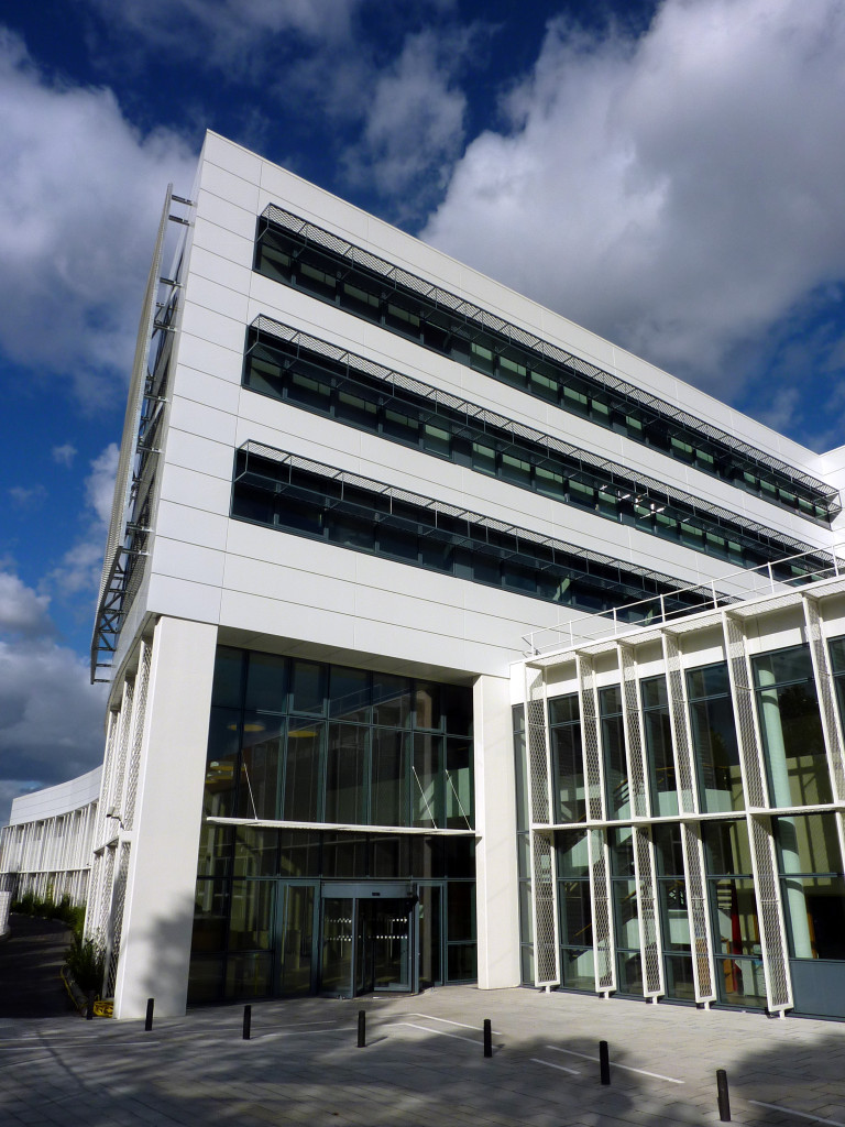 Essilor inaugurates world’s largest ophthalmic optics research campus