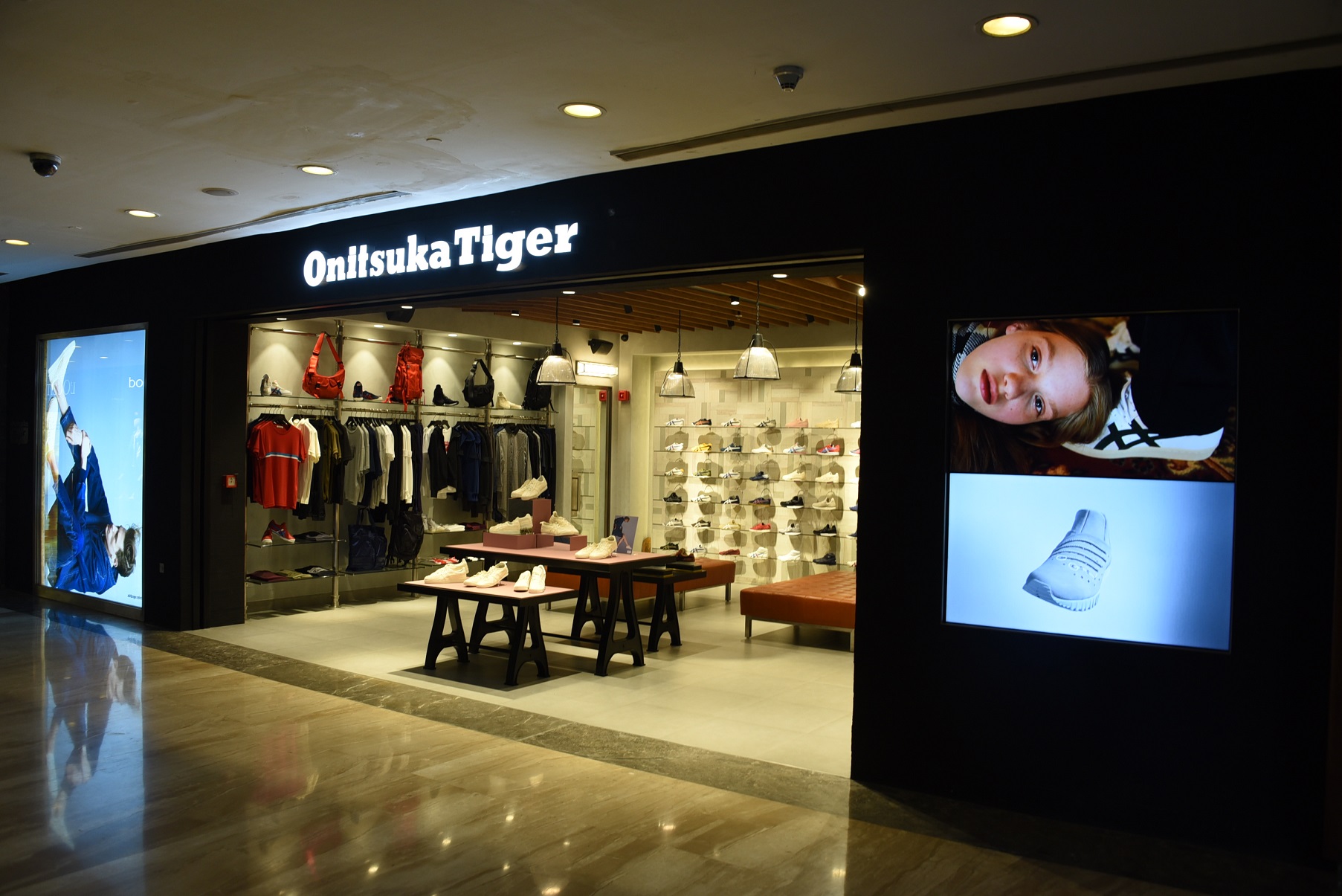 store onitsuka jakarta